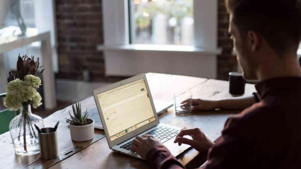 Site professionnel en création sur pc